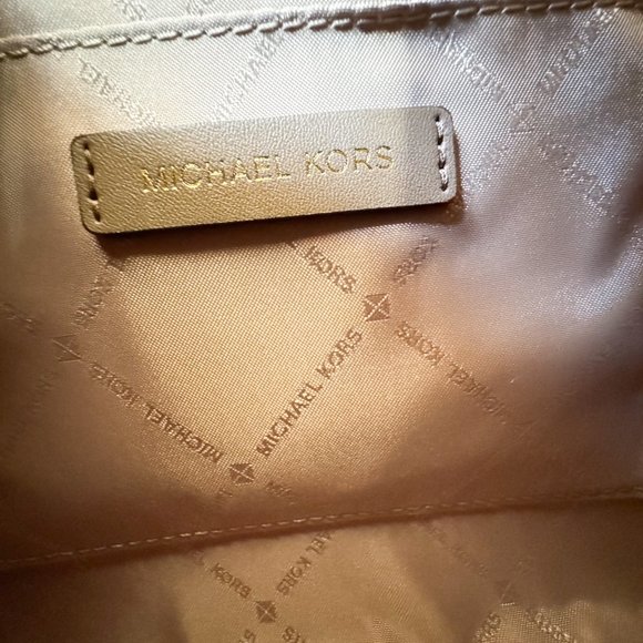 Michael Kors Whitney Medium Flap Shoulder Chain Crossbody Bag MK Vanilla Multi - Picture 16 of 16